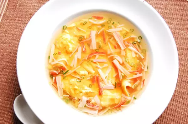 「【喉を労わるカニカマ餡】のどごしとろん♡「ふわふわ卵のあんかけ」作ってみた！秘訣はマヨネーズだって♪」の画像