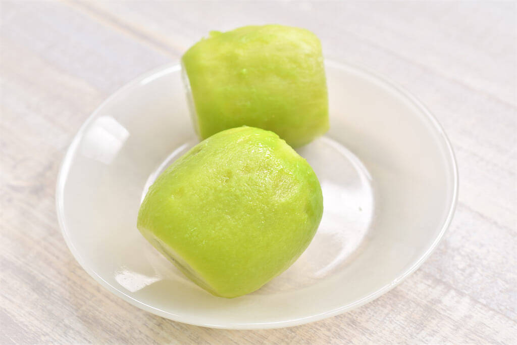 【つるんと美しい…】キウイは「湯むき」で皮が剥ける！「丸ごとかぶりつく」願望を叶えます♪【青髪のテツ】