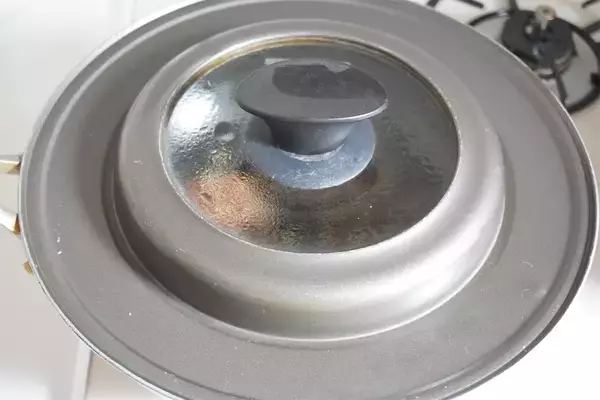 「【お肉より春キャベツ多め】で「ハンバーグ」作ってみた！ビックリするほど肉汁あふれる♪これが春キャベツ効果か…」の画像