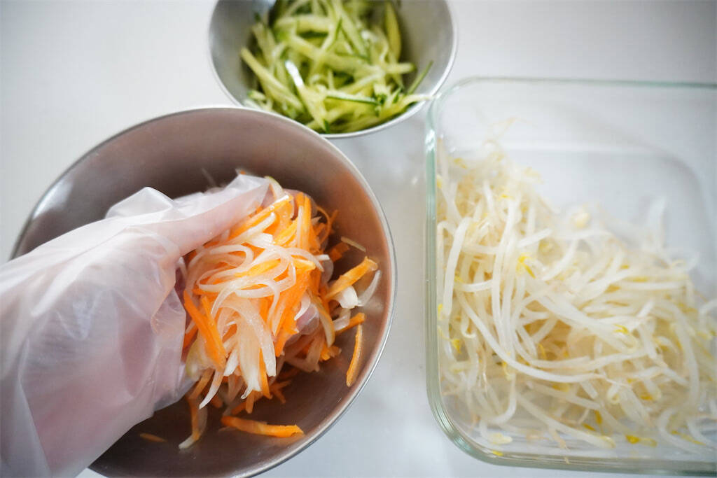 【刺激がたまらん！】大人がハマる「イカと野菜のからしあえ」作ってみた！ツーンとシャキ食感♪【農家直伝】