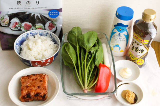 【韓国式のり巻きは組み合わせ自由】焼き豚入れて「キンパ」巻いてみた！みそマヨだれでサラダ巻き風♪