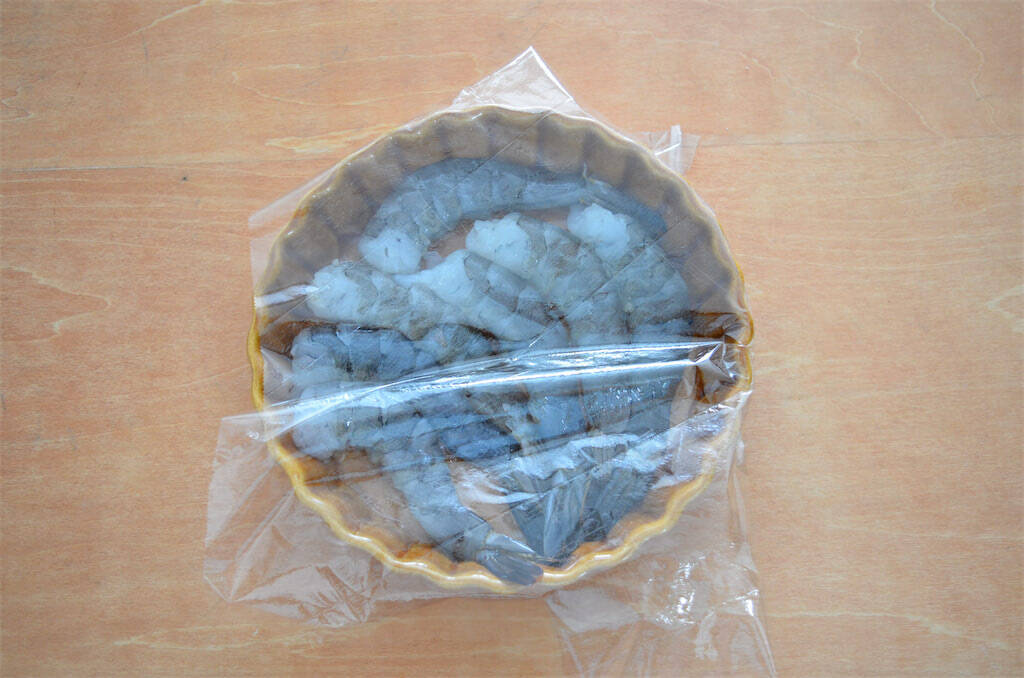【1本で野菜不足解消】鶏むねとエビと野菜でパンパン「全部のせ生春巻き」作ってみた！今日はコレだけでいい♪