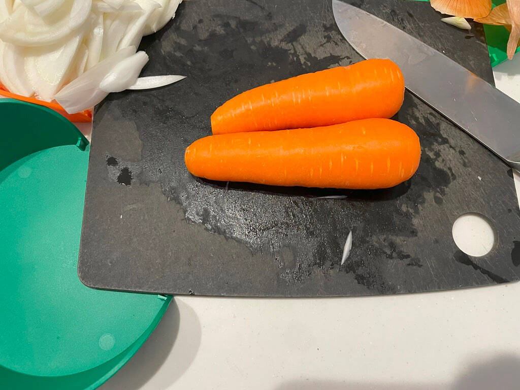 3つのボウルをまな板の3隅にセット！【IKEA】の調理用ボウルで料理の下ごしらえが格段に上がるらしい