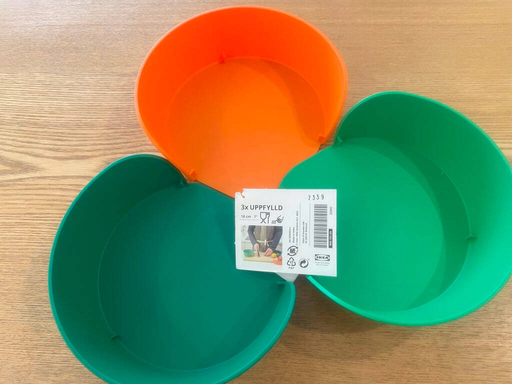 3つのボウルをまな板の3隅にセット！【IKEA】の調理用ボウルで料理の下ごしらえが格段に上がるらしい