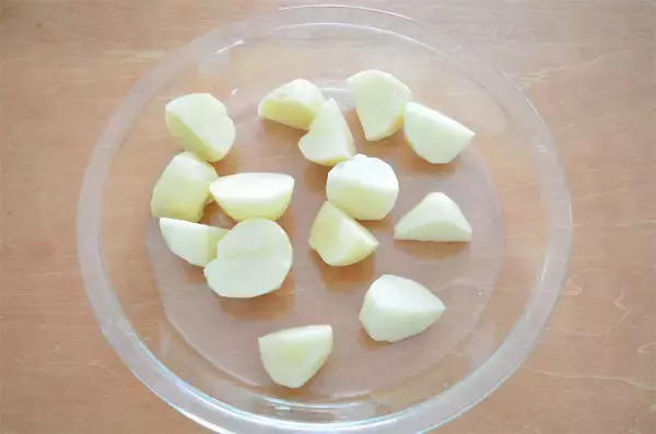 「【だしバターがヤミツキ】アスパラの下茹で不要な「じゃがいもと鶏肉の照り炒め」にトライ！栄養も逃さずゲット♪」の画像