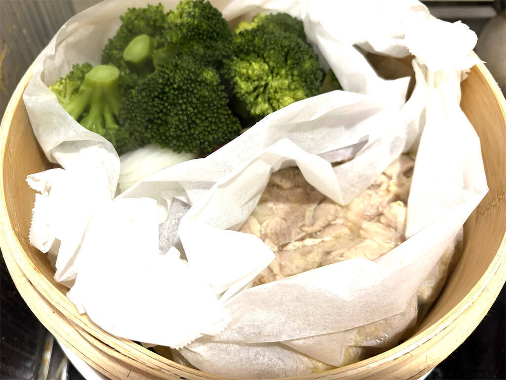 【レンチン3分！万能ドレッシング】「玉ねぎ」と「味噌」で作ってみた♪野菜もお肉も永久に食べられる♡