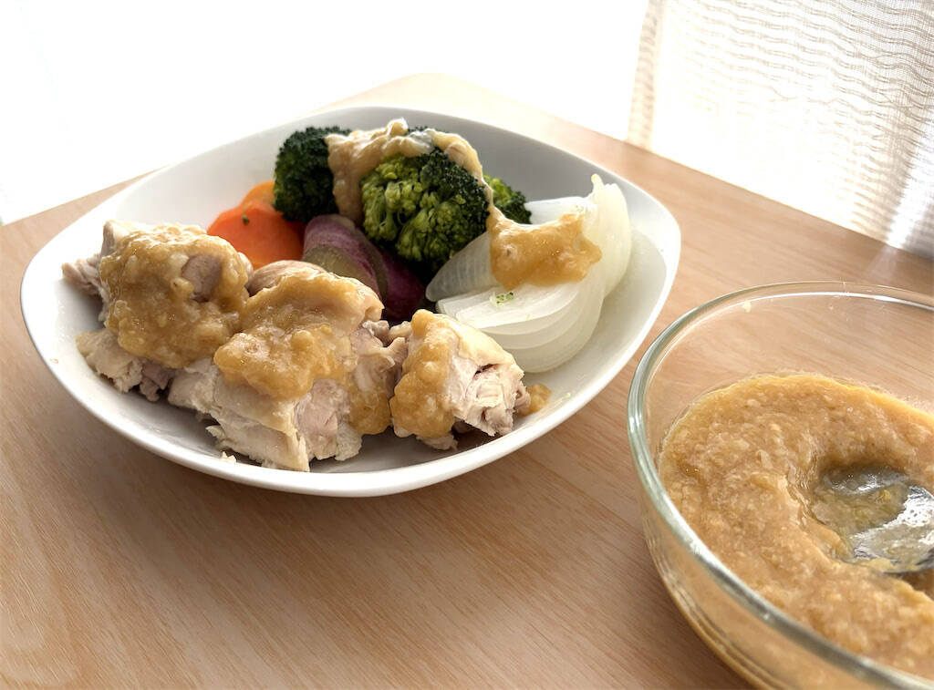 【レンチン3分！万能ドレッシング】「玉ねぎ」と「味噌」で作ってみた♪野菜もお肉も永久に食べられる♡