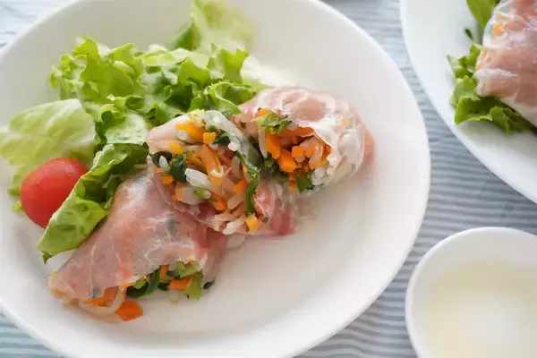 「【シャキシャキ特化】ニラともやしで「食感やみつき生春巻き」作ってみた！生ハムで旨味マシマシ♪【農家直伝】」の画像