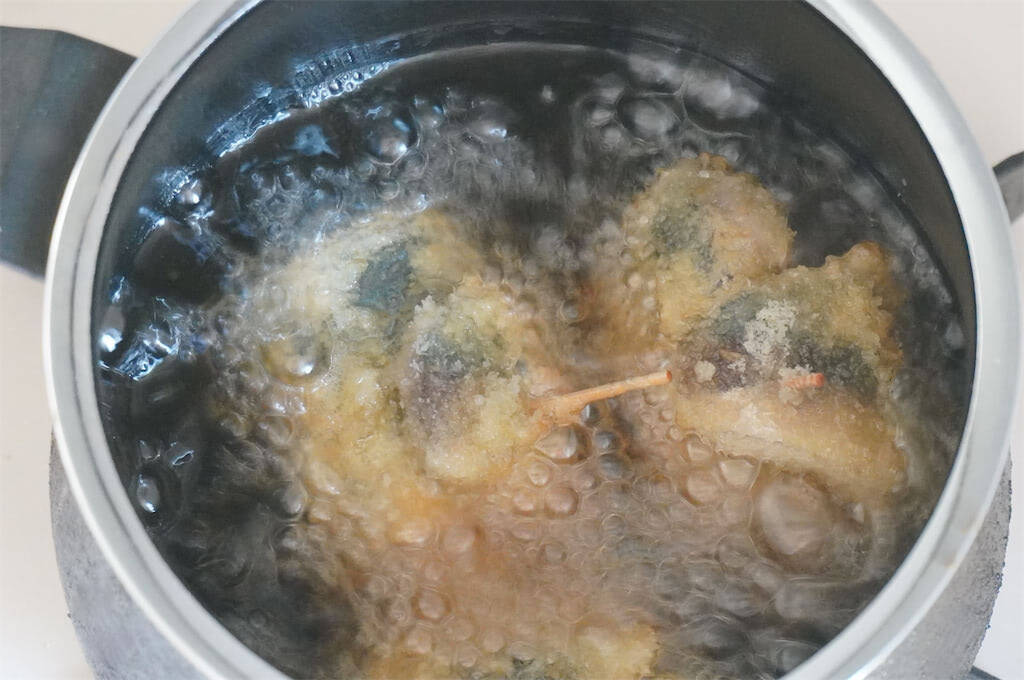 【農家の最強アジフライ】「甘酢みょうが」巻いてロール状に揚げる！ふっくら感と酸味がイイね♪【農家直伝】