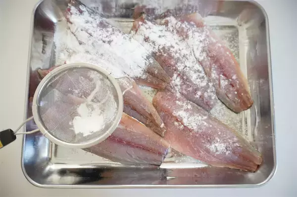 「【農家の最強アジフライ】「甘酢みょうが」巻いてロール状に揚げる！ふっくら感と酸味がイイね♪【農家直伝】」の画像