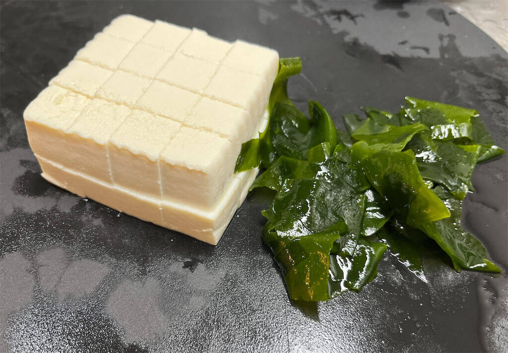 【焼き肉のタレでサラダを食べる!?】お酢＆辛味プラスで絶品に♪これ、焼肉屋さんの定番ドレッシングだわ♡