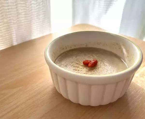 「【スイーツで乾燥対策!?】体に優し～い食材集めて「豆乳ごまプリン」作ってみた！潤いたっぷりプルプル感♡」の画像