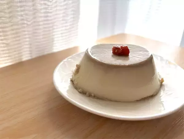 「【スイーツで乾燥対策!?】体に優し～い食材集めて「豆乳ごまプリン」作ってみた！潤いたっぷりプルプル感♡」の画像