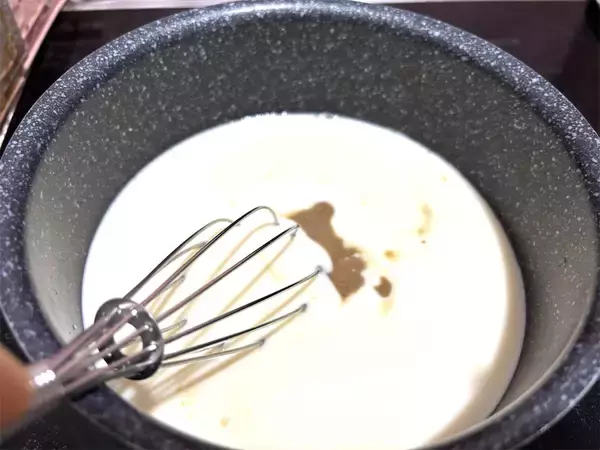 「【スイーツで乾燥対策!?】体に優し～い食材集めて「豆乳ごまプリン」作ってみた！潤いたっぷりプルプル感♡」の画像