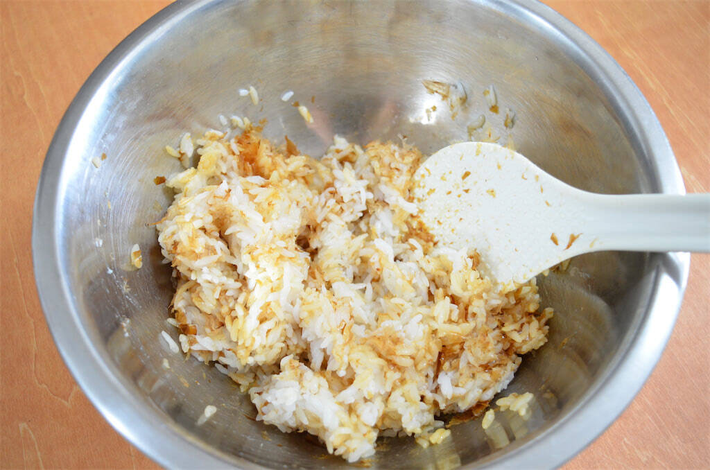 【残りご飯救済】カレー粉とかつお節入れた「ライスピザ」でおいしく消費してみた！和洋折衷な絶品完成♪