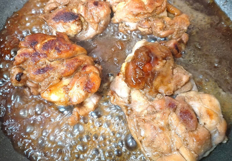 【鶏もも肉×いちご】意外すぎる「鶏のステーキ」作ろう！しょうゆ風味のいちごソース甘酸っぱ♡まさかの白米進む