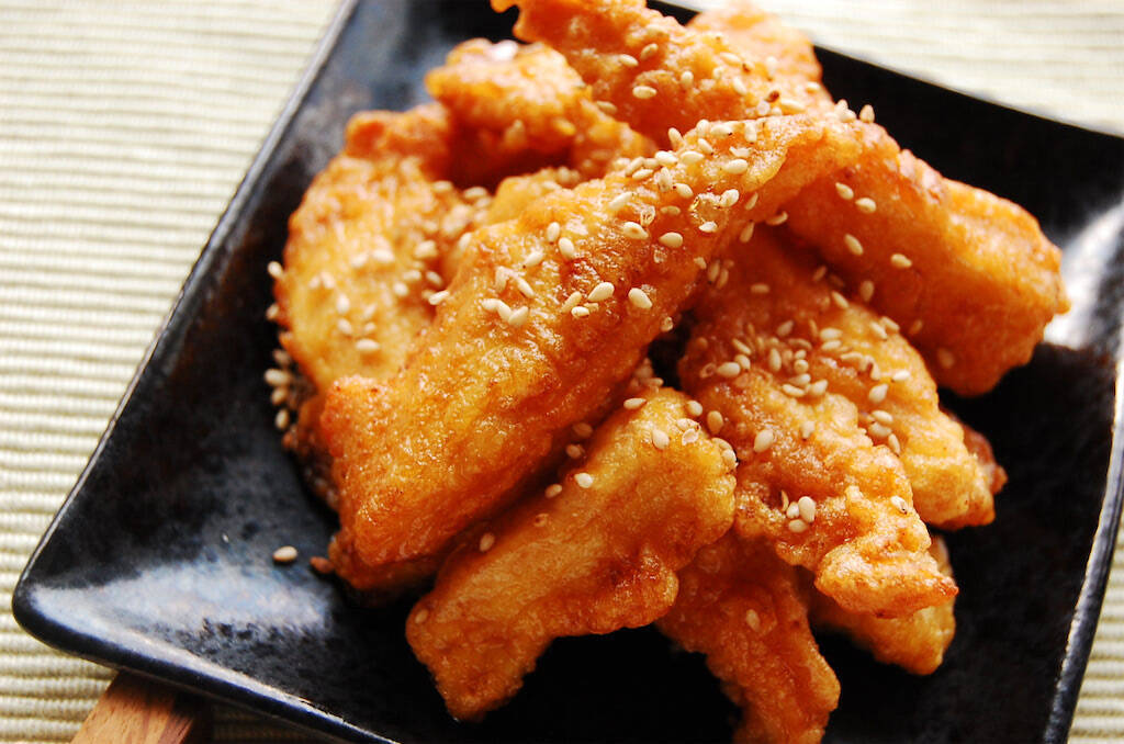 骨なし手羽先味って最高かよ!?それが安価な鶏むね肉で作れるなんて…！「甘辛チキンスティック」作ろう