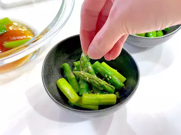「【新発見】アスパラは「酢の物」が一番化ける！シャキ＆プリッな食感オモロ♡旨味を逃がさない農家流の裏ワザも」の画像