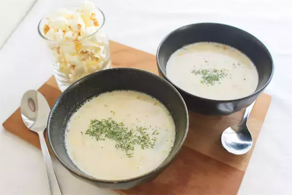 【定番料理の裏ワザ】コーンを使わず「コーンスープ」を作ってみた！「え、ポップコーンで⁉」【75歳のYouTuber】