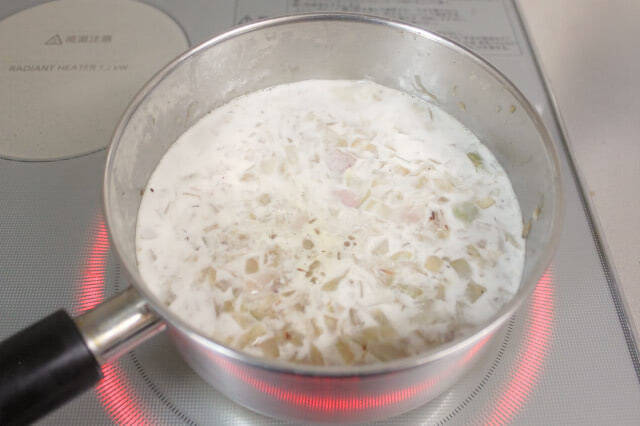 【定番料理の裏ワザ】コーンを使わず「コーンスープ」を作ってみた！「え、ポップコーンで⁉」【75歳のYouTuber】