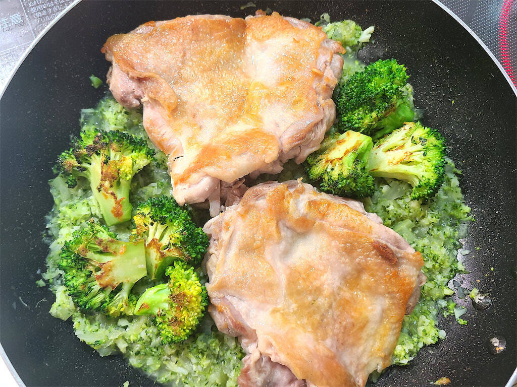 【シェフ日高の肉料理】ブロッコリーでソースを作る⁉「鶏もも肉のカリカリ焼き」に挑戦！カレー粉がいい仕事