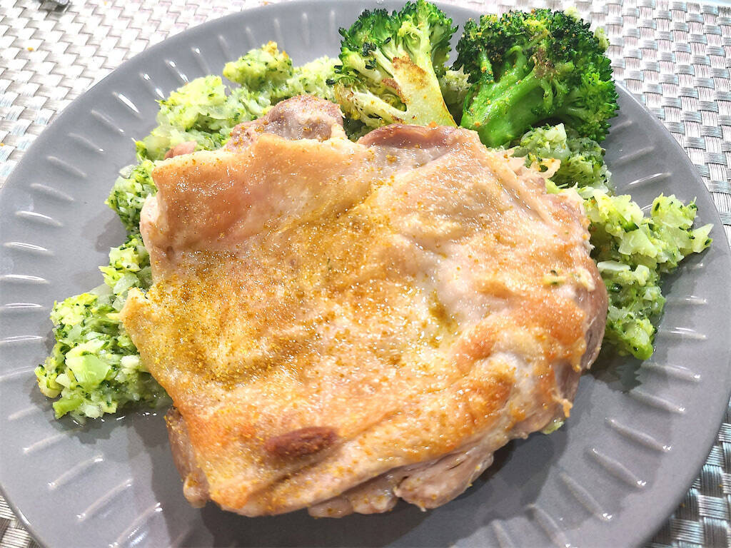 【シェフ日高の肉料理】ブロッコリーでソースを作る⁉「鶏もも肉のカリカリ焼き」に挑戦！カレー粉がいい仕事