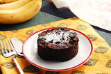 「【チョコも小麦粉も不使用】なのに「チョコバナナケーキ」を作るって!?バナナ1本とアレで爆速5分で完成♪」の画像11
