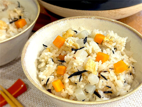 【炊き込みご飯に大根!?】想像の斜め上な「大根飯」作ろう！存在感バツグンのさいの目大根が超ジュ～シ～♡