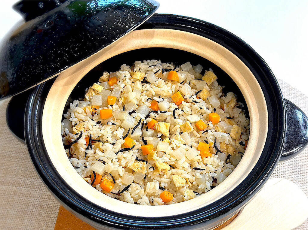 【炊き込みご飯に大根!?】想像の斜め上な「大根飯」作ろう！存在感バツグンのさいの目大根が超ジュ～シ～♡