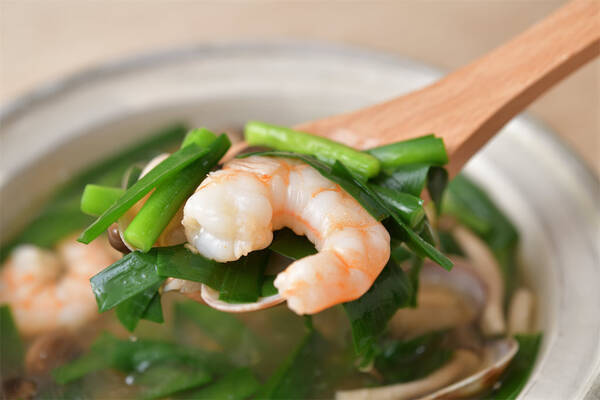 ニラ農家直伝 パクチーの代用でニラ増し増し お手軽トムヤムクン すっぱ辛くて暑さ 疲れ吹っ飛ぶ 22年5月7日 エキサイトニュース