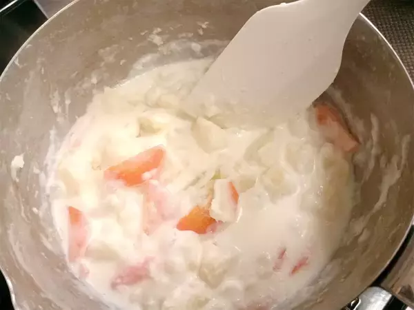「ノンオイルで超コク甘♡「ミルクポテトサラダ」作ってみた！え、じゃがいもを牛乳で煮る!?【農家直伝】」の画像