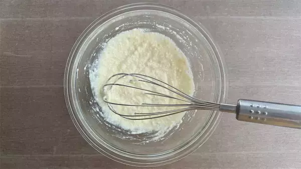 「発酵・こね・茹で、全部なし!?「米粉のベーグルサンド風」はレンチンだけでむっちり♪【元パティシエ直伝】」の画像