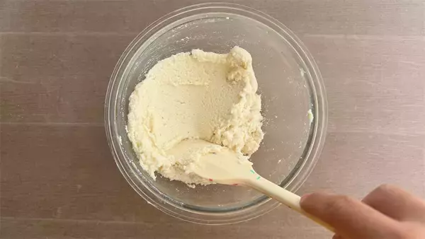 「発酵・こね・茹で、全部なし!?「米粉のベーグルサンド風」はレンチンだけでむっちり♪【元パティシエ直伝】」の画像