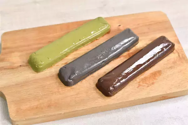 「【罪悪感ゼロスイーツ】正月太りが気になる人必見！低カロリーでヘルシーな「とうふスティック」食べてみた♪」の画像