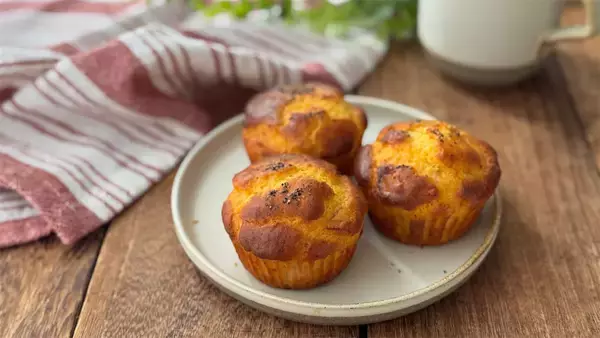 「あの大人気パスタをマフィンに!?チーズ濃厚な「米粉のカルボナーラマフィン」作ってみて！【元パティシエ直伝】」の画像