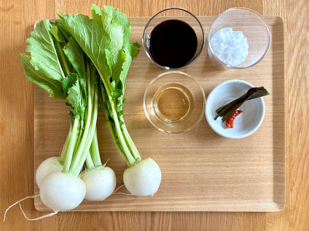 とろり濃厚な醤油！独特の風味がクセになる「小カブのたまりしょうゆ漬け」作ろう！角のない優しいお味♡