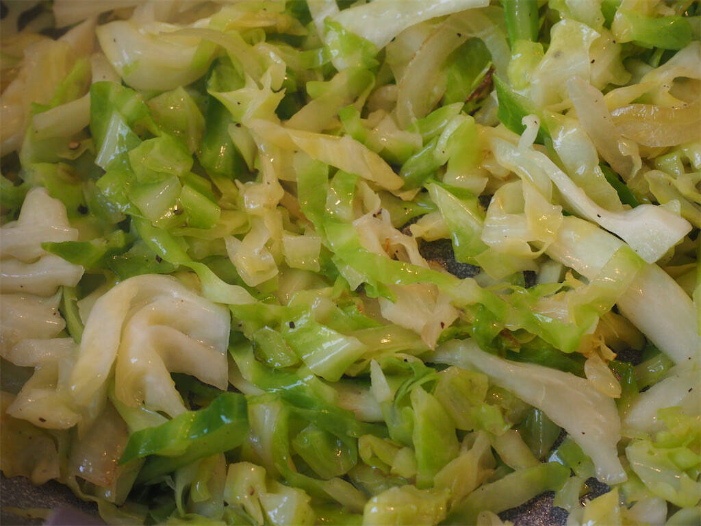 【トースターですぐ作れる】キャベツの甘みが優勝する「豆乳キッシュ」作ってみた！パイ生地も不要でお手軽♪