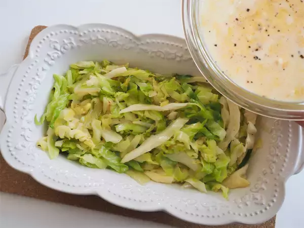 「【トースターですぐ作れる】キャベツの甘みが優勝する「豆乳キッシュ」作ってみた！パイ生地も不要でお手軽♪」の画像