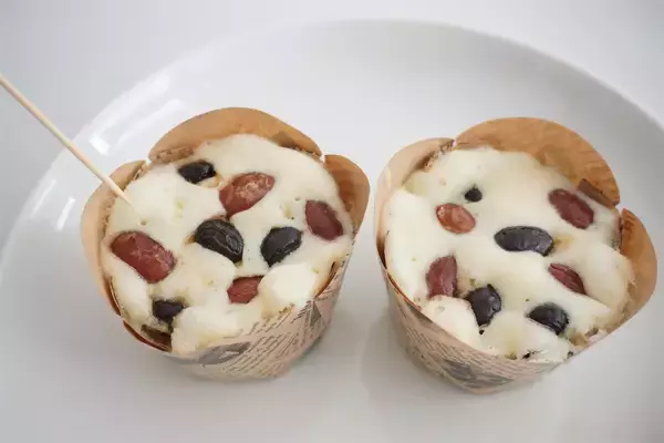 「【レンチン3分！】余った煮豆が絶品おやつに大化けする「蒸しパン」作ってみた！ふんわり素朴♡【農家直伝】」の画像