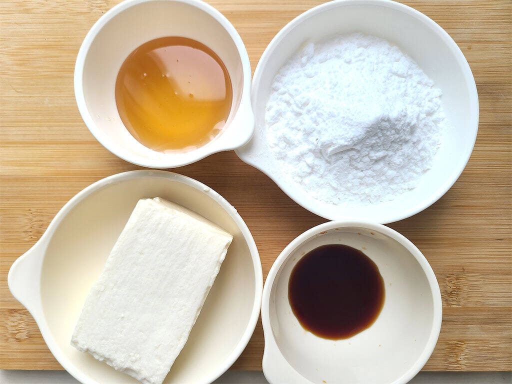 【材料4つ】え、豆腐でできるの⁉片栗粉と混ぜて「みたらし団子」にトライ！お店の味が再現できちゃった