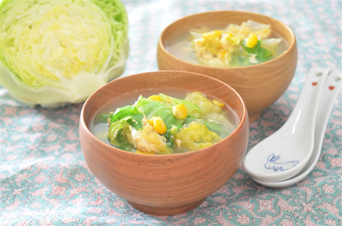 【レタスの新定番】冬は断然スープがいい！コーンと卵入り「中華風スープ」作ってみた♪これはホッとする♡