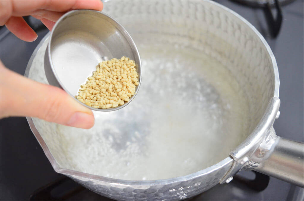 【レタスの新定番】冬は断然スープがいい！コーンと卵入り「中華風スープ」作ってみた♪これはホッとする♡