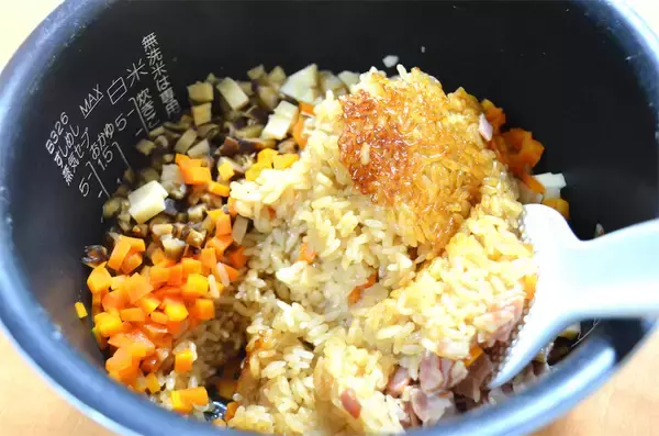 「【農家直伝】蒸し器不要！炊飯器でモッチモチな「簡単ちまき風」作ってみた！確かにあの葉っぱの中身だ♪」の画像