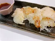 【新玉ねぎは片栗粉と混ぜて焼こう】ポイントは「浸透圧」「弱火」の2点！玉葱だけでここまで旨い甘～い♡