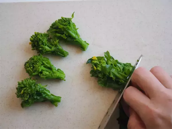 「【おにぎりでひな人形】生ハム＆きゅうりで巻いて「おひなさまプレート」にしてみた！キュートさ120％♡」の画像