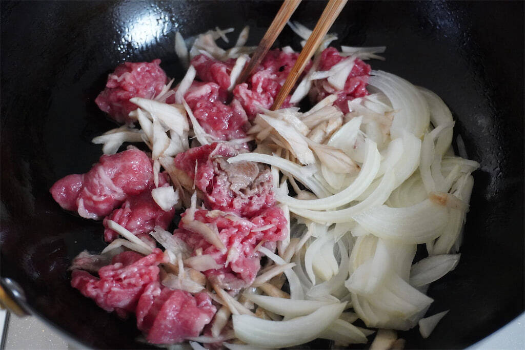 ブラジルの粉モン「パステル」がカリモチッうま～！具は肉じゃが風なの♡ぜひ国産小麦粉で！【農家直伝】