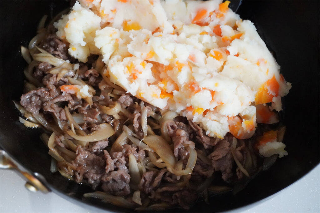 ブラジルの粉モン「パステル」がカリモチッうま～！具は肉じゃが風なの♡ぜひ国産小麦粉で！【農家直伝】
