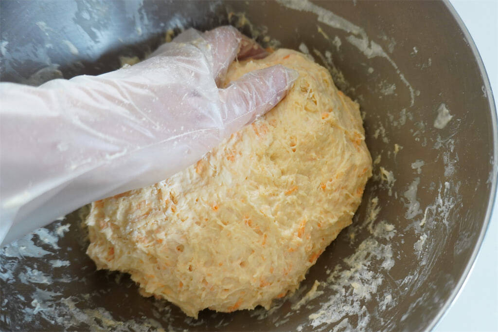 ブラジルの粉モン「パステル」がカリモチッうま～！具は肉じゃが風なの♡ぜひ国産小麦粉で！【農家直伝】