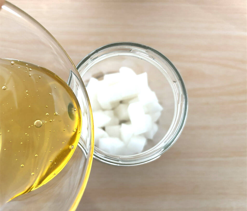 【おばあちゃんの乾燥対策】材料2つでうるおい補給「ハチミツ大根」作ってみた！優しくて甘〜い♡