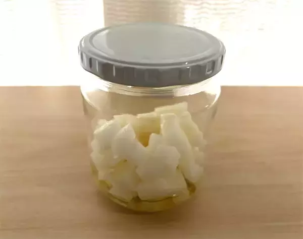 「【おばあちゃんの乾燥対策】材料2つでうるおい補給「ハチミツ大根」作ってみた！優しくて甘〜い♡」の画像